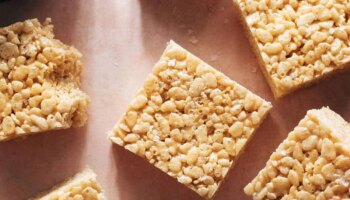 Salted Caramel Rice Krispie Bars Square